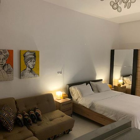 CHEZ RIMA // Studio très chaleureux F1 // Très bien situé Dakar Extérieur photo