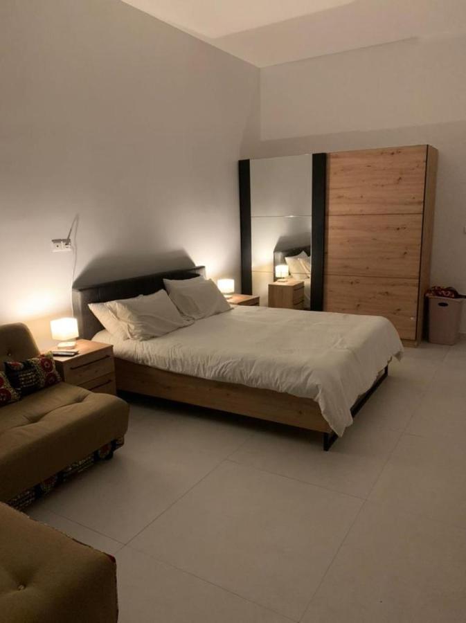 CHEZ RIMA // Studio très chaleureux F1 // Très bien situé Dakar Extérieur photo